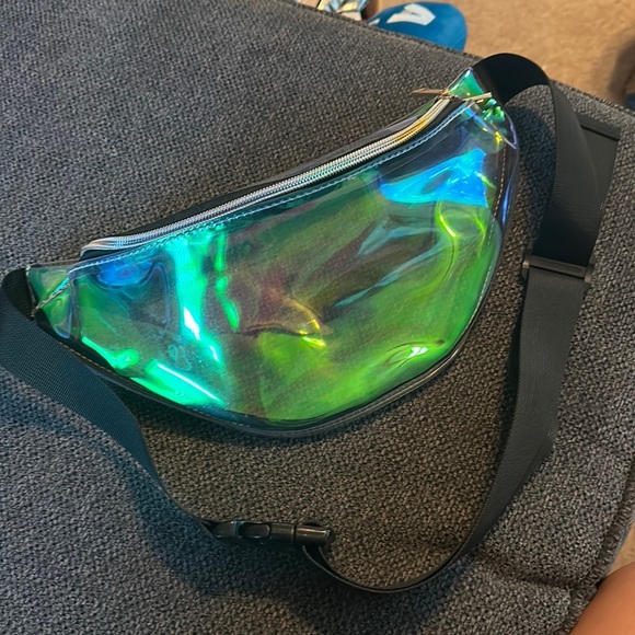 See thru Fanny pack! Great shape good for sporting events - Picture 1 of 4